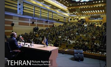 حضور شهردار تهران در دانشگاه شهید بهشتی در روز دانشجو 13