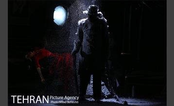 نمایش می سی سی پی نشسته می میرد‎ 28