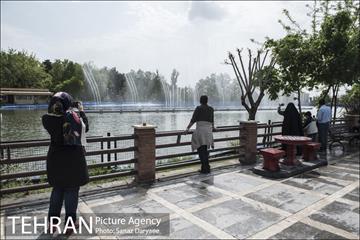 روز تعطیل در بوستان ملت 9