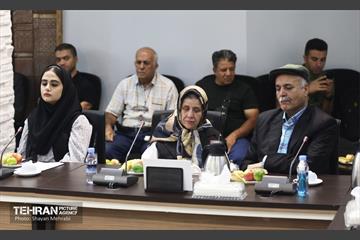 ملاقات معاون مالی و اقتصاد شهری با نخبگان، فرهنگیان و ورزشکاران منطقه 12 21