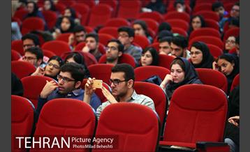 اکران و نقد فیلم سینمایی رگ خواب در دانشگاه امیرکبیر‎ 18