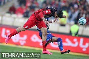 دیدار تیم های فوتبال پرسپولیس و استقلال خوزستان