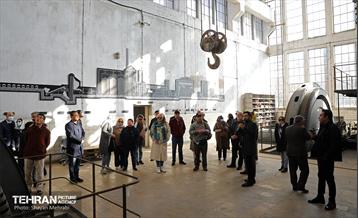 بازدید سفرا کشورهای خارجی از منطقه ۲۰ 55