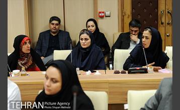 نشست هم اندیشی رئیس مرکز ارتباطات شهرداری تهران با اصحاب رسانه 18