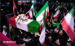 مراسم وداع با شهدای ناوشکن دنا در میدان ولیعصر(عج)