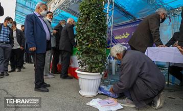 نمازگزاران جمعه پای «میز خدمت شهرداری تهران» 8