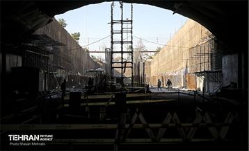 اینجا کارگاهه؛ مترو ورزشگاه تختی 14