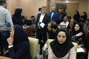 نشست صمیمی معاون اجتماعی و فرهنگی شهرداری تهران با اصحاب رسانه 1