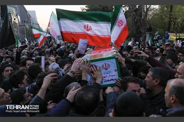 تشییع پیکر شهدای حملات آمریکایی-صهیونیستی - 4 28