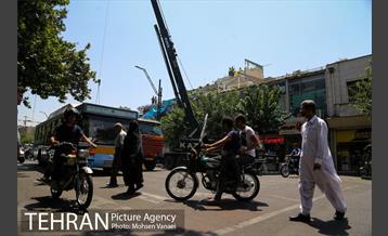 رفع خطر طبقه سوم پاساژ 102 در خیابان امام خمینی(ره)  31