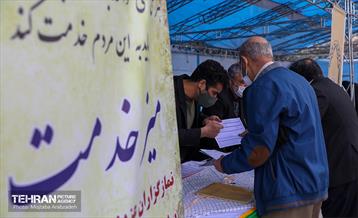 نمازگزاران جمعه پای «میز خدمت شهرداری تهران» 1