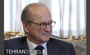 دیدار رئیس مرکز ارتباطات با سفیر فرانسه 10