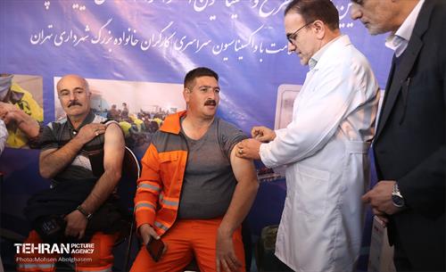 آغاز طرح واکسیناسیون آنفلوانزای پاکبانان و کارگران خدمات شهری شهرداری تهران 2