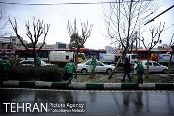 خدمات شهرداری تهران در پایان راهپیمایی یوم الله 22 بهمن 44