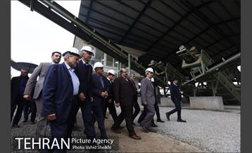 آیین بهره برداری از پروژه استحصال مصالح ساختمانی از پسماند خاک و نخاله 17