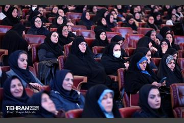 بزرگداشت مقام زن و مادر در برج میلاد 36