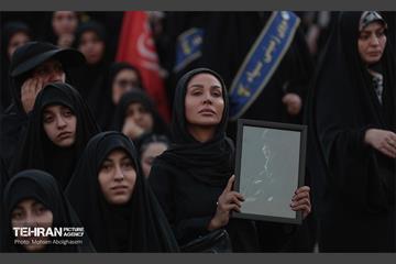 اقامه نماز بر پیکر آقای شهید ایران - 1 18