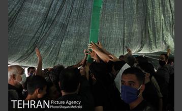 عزاداری ظهر عاشورای حسینی در چهار راه گلوبندک 6