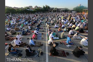 اقامه نماز عید فطر افغانستانی های اهل تسنن مقیم تهران 2