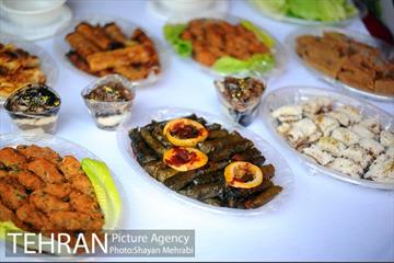 جشنواره فرهنگ ملل، غذا و صنایع دستی در منطقه 10 5