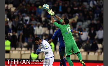 دیدار استقلال و گسترش فولاد در لیگ برتر فوتبال 24