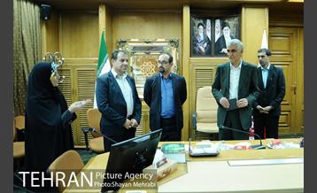 دیدار اعضای فدراسیون فوتبال با شهردار تهران 45