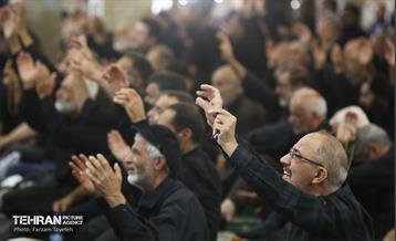 نماز جمعه عاشورایی در منطقه ۵ 15