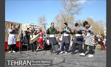 جنگ شادی در تئاتر شهر 10