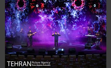 کنسرت آنلاین مهدی یغمایی 1