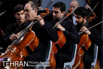 شب موسیقی انقلاب در منطقه گردشگری عباس آباد 19