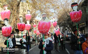 تشییع پیکر شهید گمنام در منطقه ۱۰