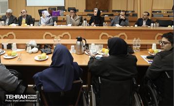 نشست صمیمانه  با نخبگان دارای معلولیت 16