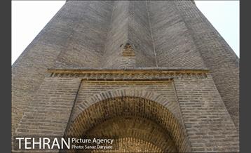 بازدید اعضا شورای شهر تهران از برج طغرل 15