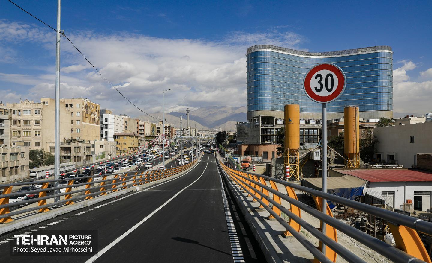 آیین بهره‌برداری از پل دسترسی خیابان ستارخان به بزرگراه شهید چمران 1