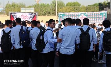 آیین آغاز سال تحصیلی جدید در دبیرستان ماندگار شهید مدرس 40