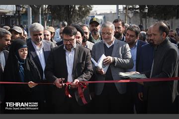 افتتاح ۳ ایستگاه شارژبرقی و رونمایی از تاکسی برخط 13