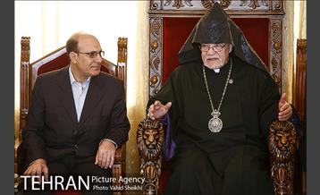 دیدار شهردار منطقه شش از کلیسای سرکیس مقدس