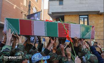 مراسم تشییع پیکر دو شهید گمنام دفاع مقدس در منطقه 11