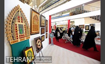 هفدهمین نمایشگاه عطر سیب 24