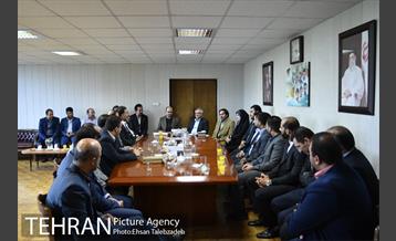 دیدار صمیمانه کارکنان شهرداری تهران با حسن رباطی 19