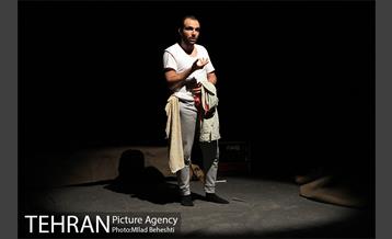 نمایش لیلی نام تمام دختران ایران زمین است‎ 13