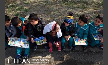 کاشت نهال در بوستان ولایت  18