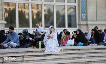 مراسم دعای روز عرفه در مصلی امام خمینی (ره) 12