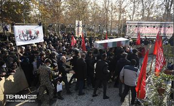 تشییع پیکر شهید گمنام در منطقه ۲۱