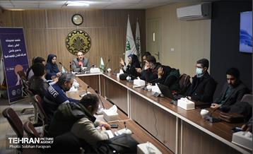 بازدید اصحاب رسانه از ایستگاه‌ سنجش آلودگی هوا 15