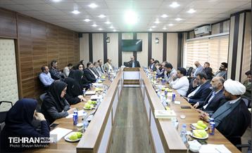 دیدار معاون امور فرهنگی و اجتماعی با کارکنان حوزه اجتماعی و فرهنگی شهرداری منطقه 4 1