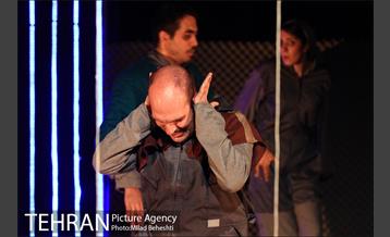 نمایش قاطیغوریاس‎ 18