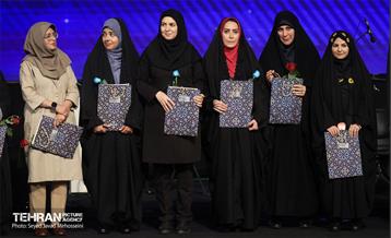 آیین گرامیداشت مقام شامخ معلم و تجلیل از معلمان نمونه منطقه ۱۷  9