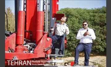 بازدید شهردار از امکانات و تجهیزات جدید سازمان آتش نشانی 16