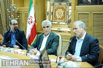 دیدار اعضای فدراسیون فوتبال با شهردار تهران 8